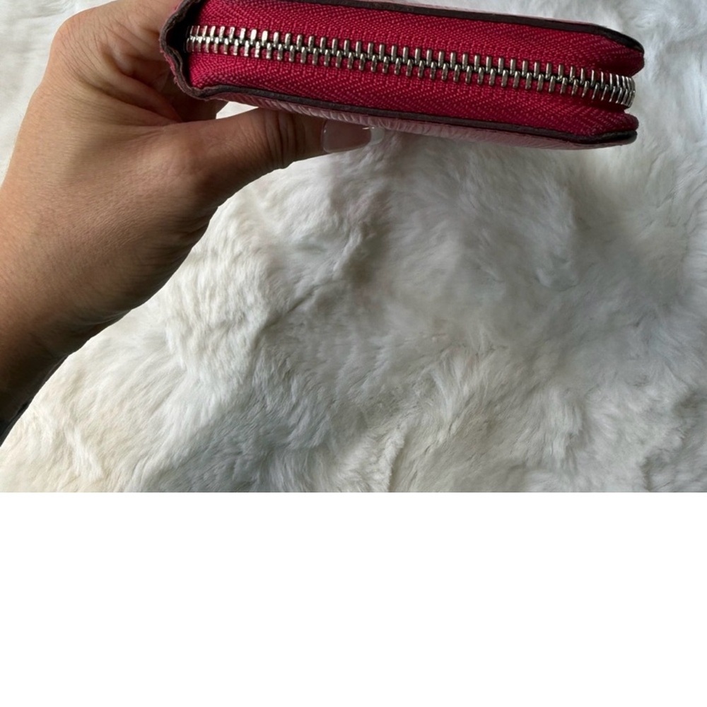 Louis Vuitton Zippy Wallet Fuchsia Epi - Picture 12 of 12